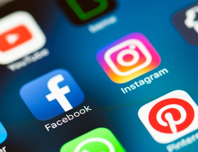 Facebook, Instagram